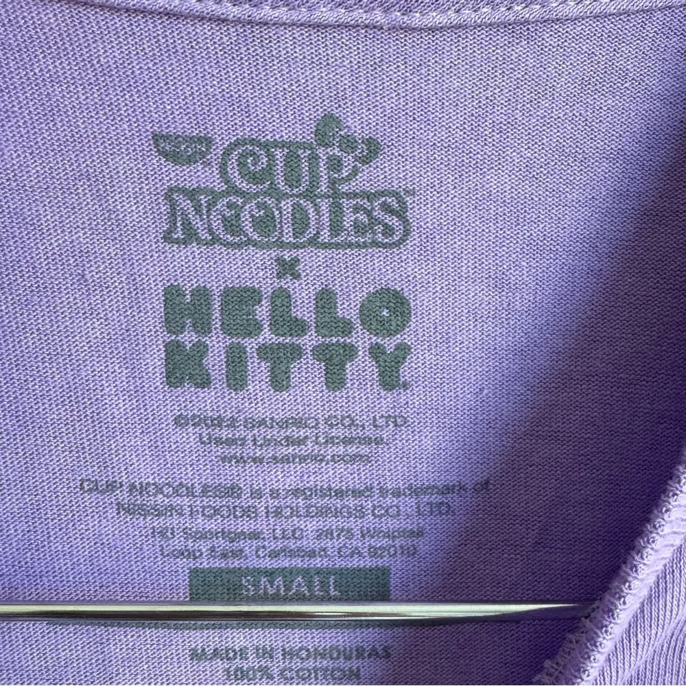 Hello Kitty x Cup Noodles Purple Women Short Sleeve Tee Shirt Sanrio Small - Picture 5 of 7